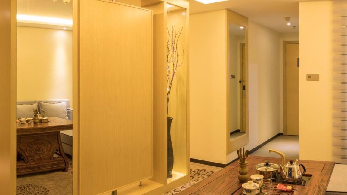 Lavande Hotel Luzhou Jiale Century City Eksteriør billede